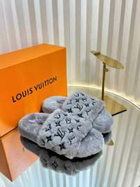 Picture of Louis Vuitton Slippers _SKULVsz35-40mnq1115520